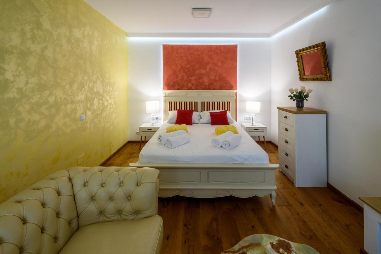 Ultracentral Luxury Apartment Cluj-Napoca Buitenkant foto